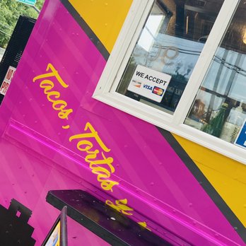 A Toda Madre - Currently accepting Discover, Visa and MasterCard. - Food Trucks Near Me - Arlington, Virginia