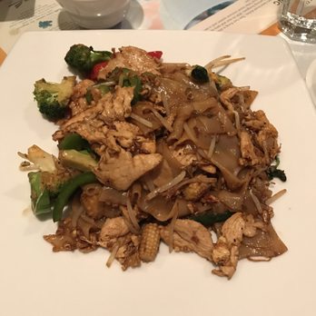 Taste of Thai - Crazy noodle with chicken - Thai Near Me - Hoffman Estates, Illinois