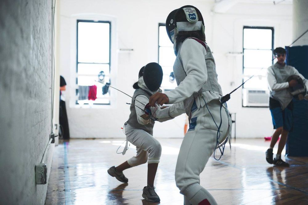 Brooklyn Bridge Fencing Club Logo