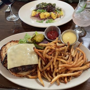 Chez Fonfon - Hamburger Fonfon - French Near Me - Birmingham, Alabama