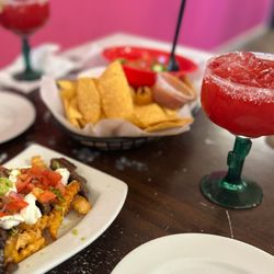 Chunky Salsa - Carneasada fries, Nacho mamas, and strawberry margarita. The best!