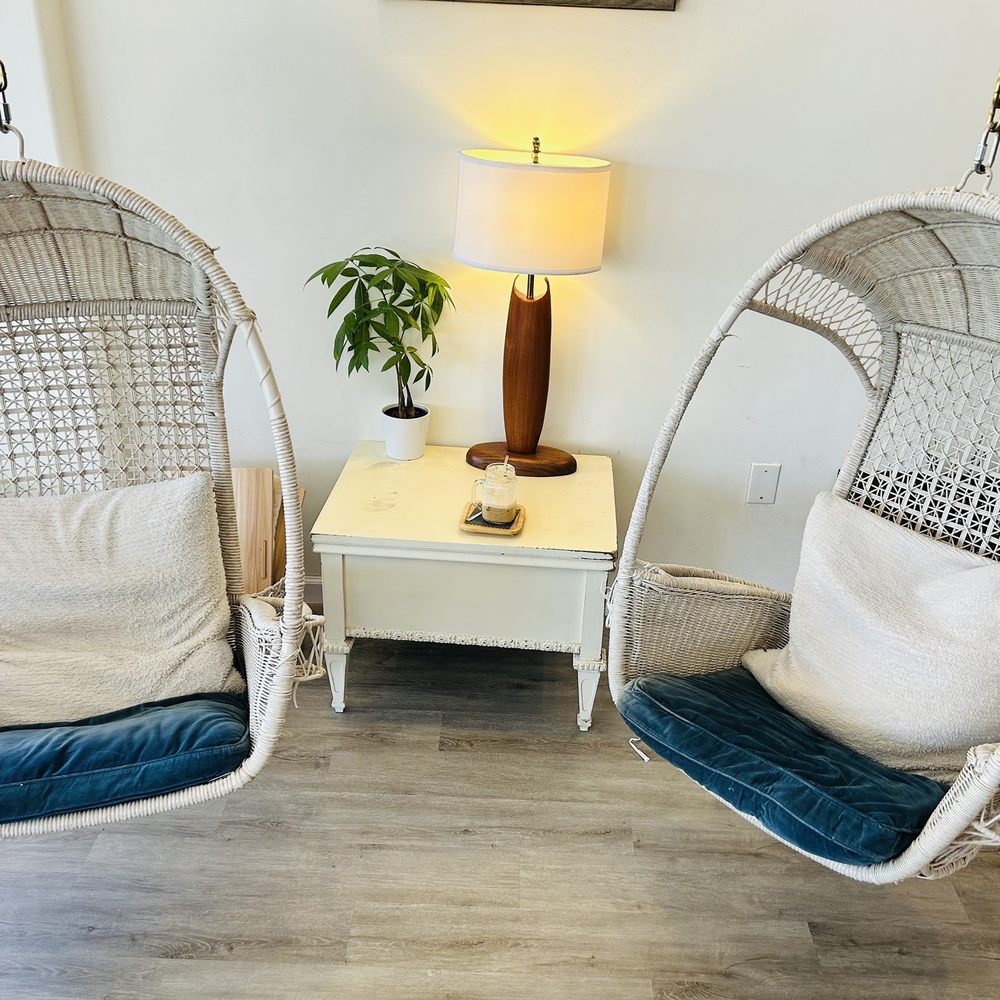 Java Owl Coffee House - Seating - Coffee & Tea Near Me - Nassau Bay, Texas