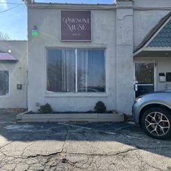 Phenom Muse Salon - Exterior of the shop