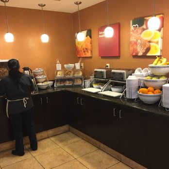 Comfort Suites - Free breakfast from 6-9:30 - Hotels Near Me - Blythe, California