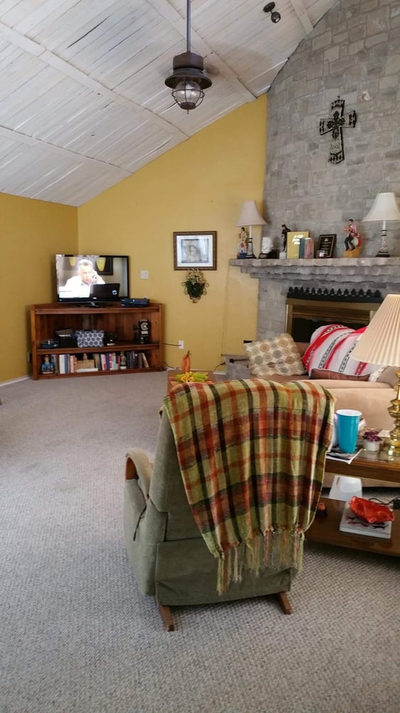 ON CLOUD 9 MANOR Updated August 2024 11 Photos 3430 Foxbriar Ln, Schertz, Texas Assisted