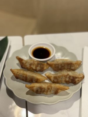 Taku Sushi & Bar by null