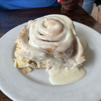 The Bee & the Biscuit - Cinnamon Roll - Breakfast & Brunch Near Me - Virginia Beach, Virginia