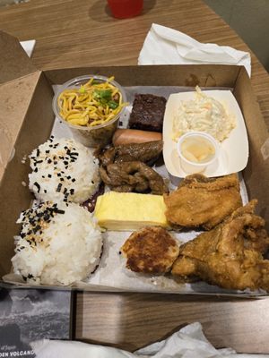 Paradise Grinds & Catering, 3630 Lala Rd, Lihue, HI 96766, US