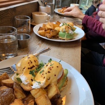 Fergie's Cafe - Vegetarian eggs Benedict - Cafes Near Me - Squamish, British Columbia Fergie's Cafe - Vegetarian eggs Benedict - Cafes Near Me - Squamish, British Columbia