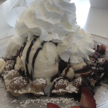 Snowdaes - Shorty special - Desserts Near Me - Lowell, Massachusetts