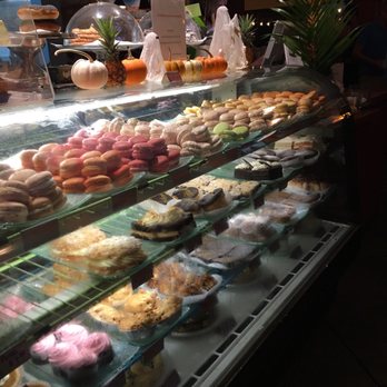 Fabiani's - Yummy Italian Pastries. Said to have the best of the best macaroons!! - Italian Near Me - Kihei, Hawaii Fabiani's - Yummy Italian Pastries. Said to have the best of the best macaroons!! - Italian Near Me - Kihei, Hawaii