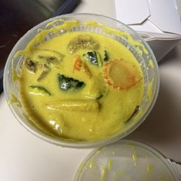 Yellow Curry Delight (V, VG) Yellow Curry Delight (V, VG)