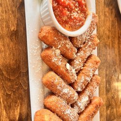 user provided Brewsters Bar & Grill photo