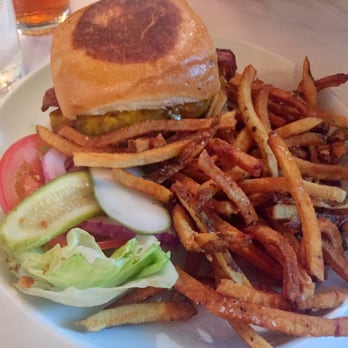 Cappy's Restaurant - Hamburger - bit bland - New American Near Me - San Antonio, Texas