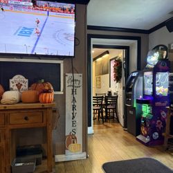The Dutch Cottage Tavern - Inside