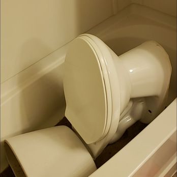 GraEagle Construction - Toilet removed & put in my tub - Damage Restoration Near Me - Las Vegas, Nevada