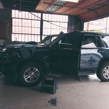 Meyer Glass - 2018 Tahoe getting the Safelite horror of a windshield replaced with quality - Auto Glass Services Near Me - San Antonio, Texas
