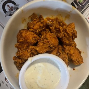 Metro Diner - Wings, nowhere on the menu does it say they are only boneless - Diners Near Me - Jacksonville, Florida Metro Diner - Wings, nowhere on the menu does it say they are only boneless - Diners Near Me - Jacksonville, Florida