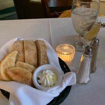 Grey Gables Inn Restaurant & Catering - Easy to spoil your appetite on their bread basket - New American Near Me - Charlevoix, Michigan