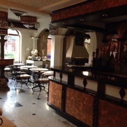 Bellini's Italian Restaurant - The upstairs bar and seating area