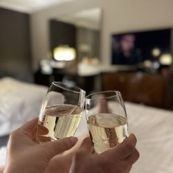 London Heathrow Marriott Hotel - Celebrating toast