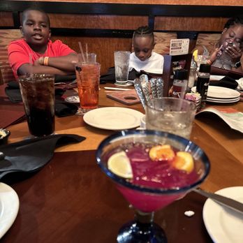 LongHorn Steakhouse - Steakhouses Near Me - Franklin, Massachusetts