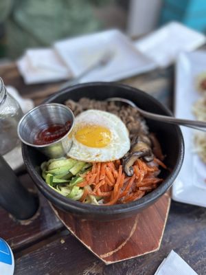 Hungry Crowd by null