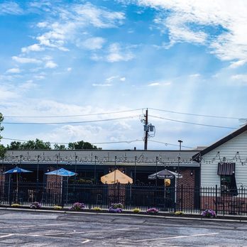 Grindstone Tap House - The restaurant - New American Near Me - Berea, Ohio