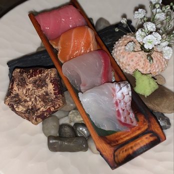 Mako - Sushi Bars Near Me - Chicago, Illinois
