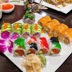 Hashi Asian Cuisine - Samurai roll, Tobiko rainbow roll and Atlantis roll
