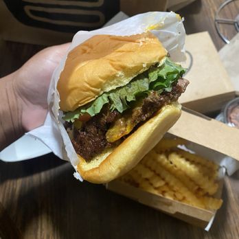 Shake Shack Winter Park - Double Cheeseburger - Burgers Near Me - Winter Park, Florida Shake Shack Winter Park - Double Cheeseburger - Burgers Near Me - Winter Park, Florida