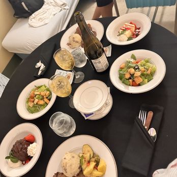 The Queen's Medical Center - Celebratory Dinner - Medical Centers Near Me - Honolulu, Hawaii The Queen's Medical Center - Celebratory Dinner - Medical Centers Near Me - Honolulu, Hawaii