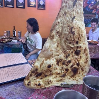 Cafe Maharani - Garlic naan - Indian Near Me - Honolulu, Hawaii