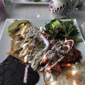 Cielito Cafe - Chilaquiles rojos y verdes, café de coco, and tacos de carnitas - Breakfast & Brunch Near Me - Houston, Texas