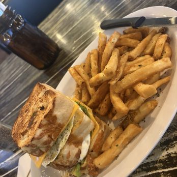 Big Foot Eats & Market - Yeti breakfast sandwich but vegetarian style - American Near Me - Oroville, California Big Foot Eats & Market - Yeti breakfast sandwich but vegetarian style - American Near Me - Oroville, California