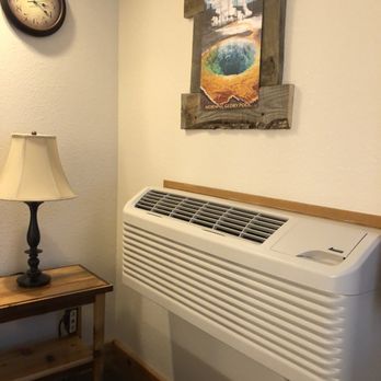 Yellowstone Village Inn and Suites - Hotels Near Me - Gardiner, Montana