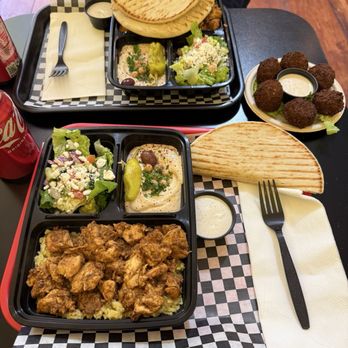 Hot Gyros Mediterranean Grill - Falafel. Chicken Shawarma plates. - Mediterranean Near Me - Mount Vernon, Washington Hot Gyros Mediterranean Grill - Falafel. Chicken Shawarma plates. - Mediterranean Near Me - Mount Vernon, Washington