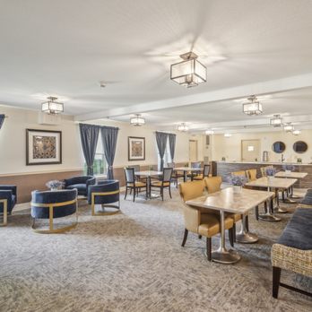 Harvard Square - Harvard Square Senior Living dining room - Retirement Homes Near Me - Denver, Colorado Harvard Square - Harvard Square Senior Living dining room - Retirement Homes Near Me - Denver, Colorado