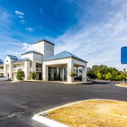 Motel 6 - exterior