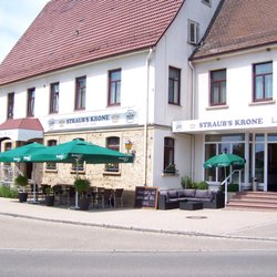Straub's Krone - Aussenansicht mit Terrasse