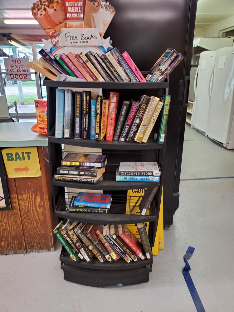 TOMS COVE COUNTRY STORE Updated August 2024 8128 Beebe Rd