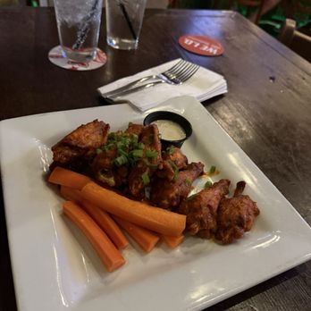Gaslamp Tavern - Wings - Sports Bars Near Me - San Diego, California