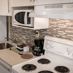 Siesta Suites Kelowna