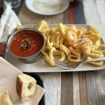 Pizzeria Via Mercanti - Calamari - Pizza Near Me - Toronto, Ontario