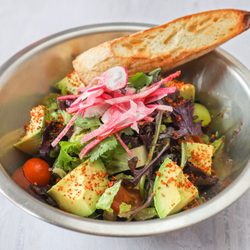 Comoncy - Avocado Salad with Tajin!