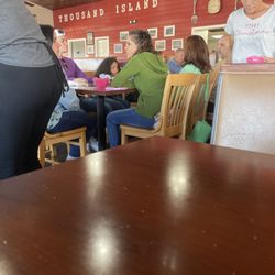 Thousand Island Cafe - Busy bees