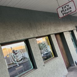 Ed's Pizza Place - Ed's Pizza Place!