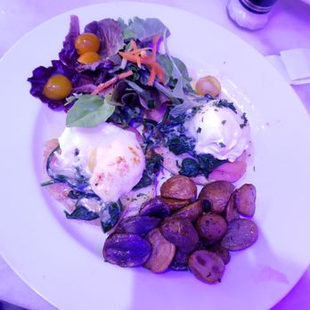 Palace Bar - Florentine Egg Benedict - Gay Bars Near Me - Miami Beach, Florida