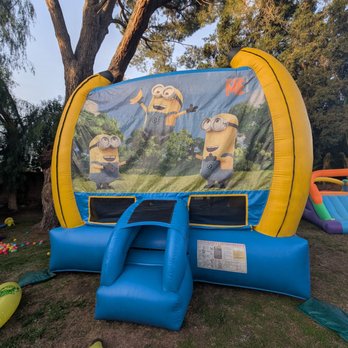 Magic Jump Rentals - Minions Bounce House - Party Supplies Near Me - Sylmar, California