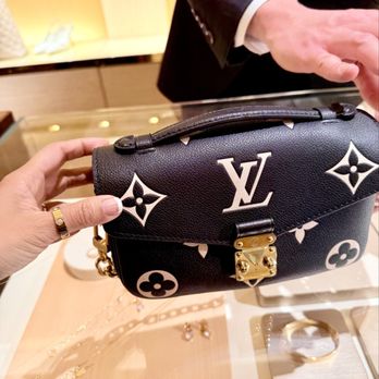 Louis Vuitton Hotel Vancouver - Leather Goods Near Me - Vancouver, British Columbia Louis Vuitton Hotel Vancouver - Leather Goods Near Me - Vancouver, British Columbia